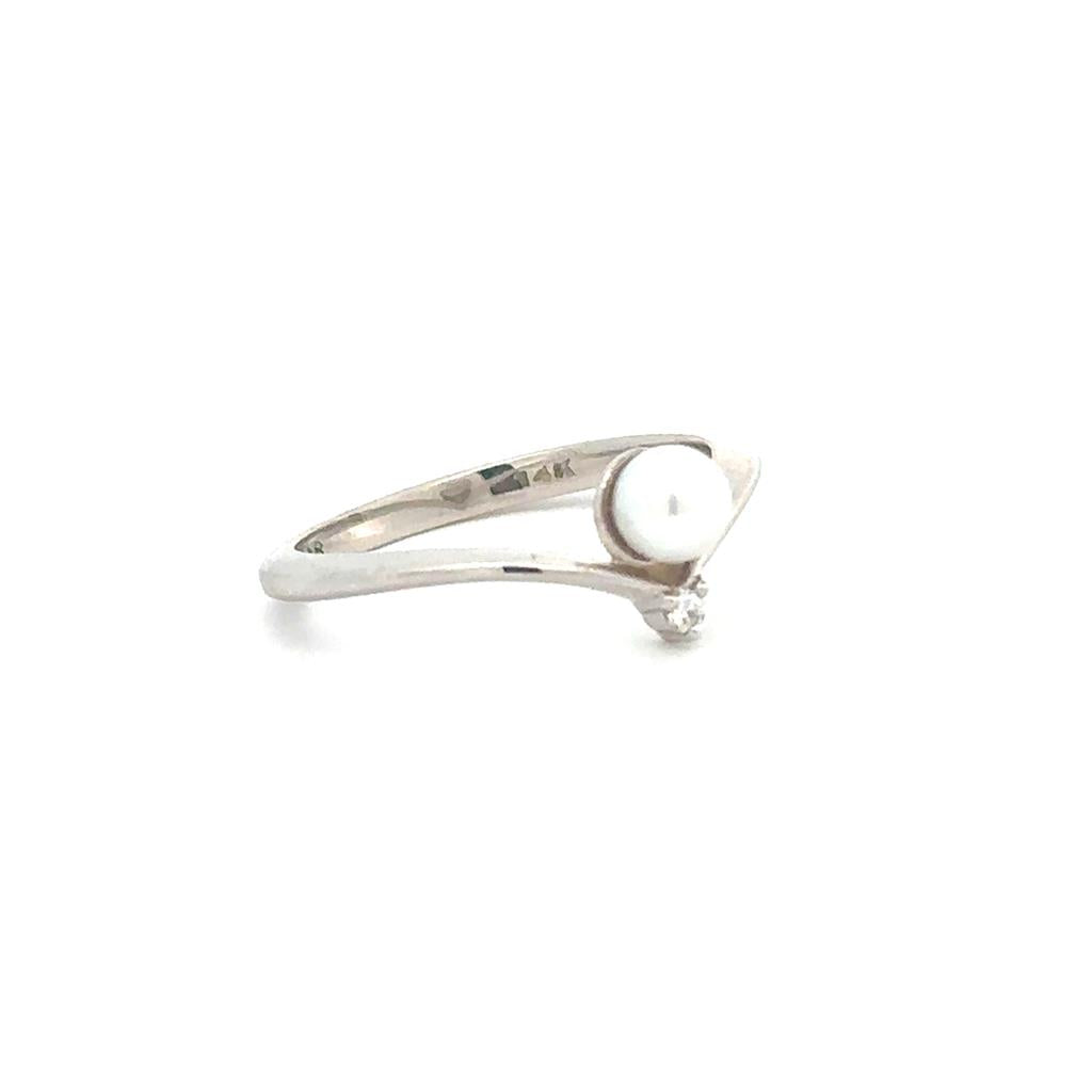 Pearl & Diamond Ring