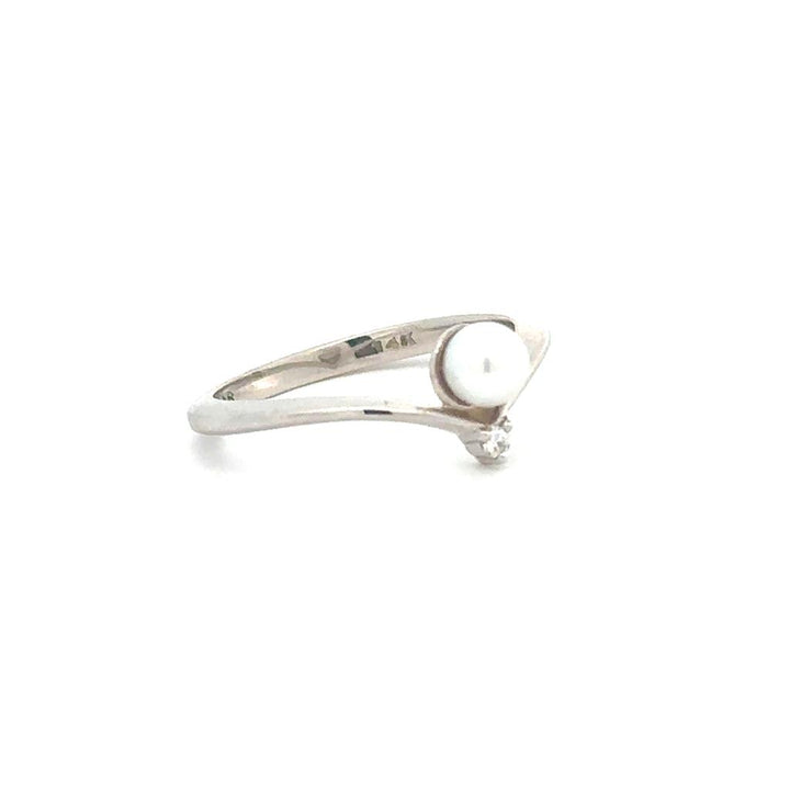 Pearl & Diamond Ring
