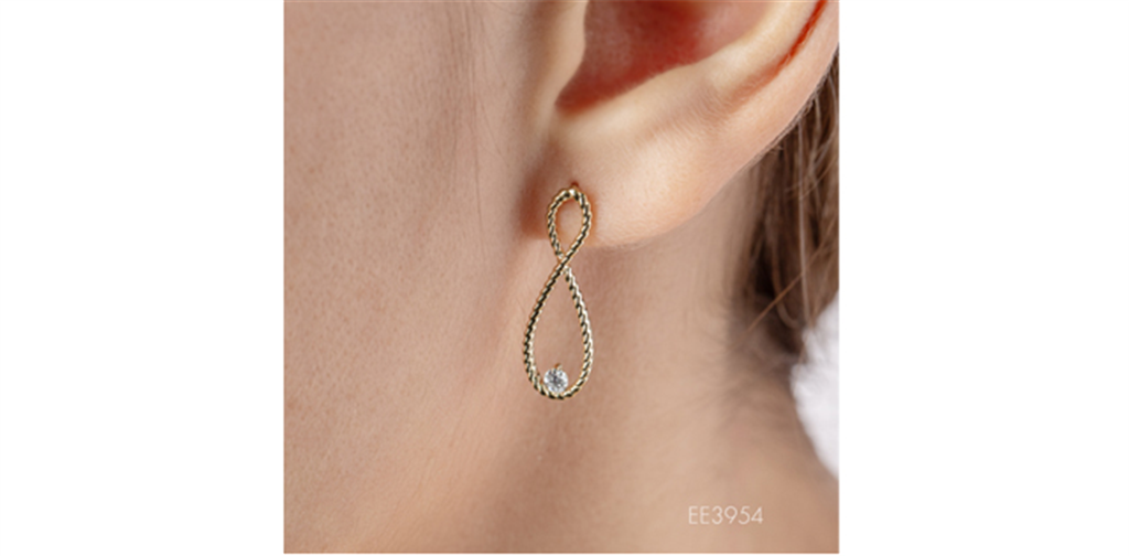 Canadian Diamond & Gold Earrings