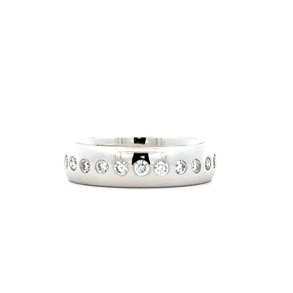 18K White Gold Wedding Band