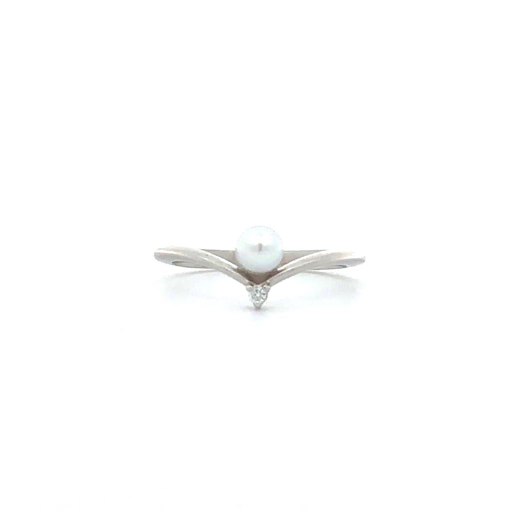 Pearl & Diamond Ring